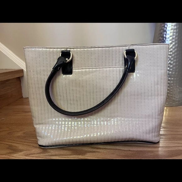 Anne Klein brand 2 in 1 Purse - Picture 2 of 6